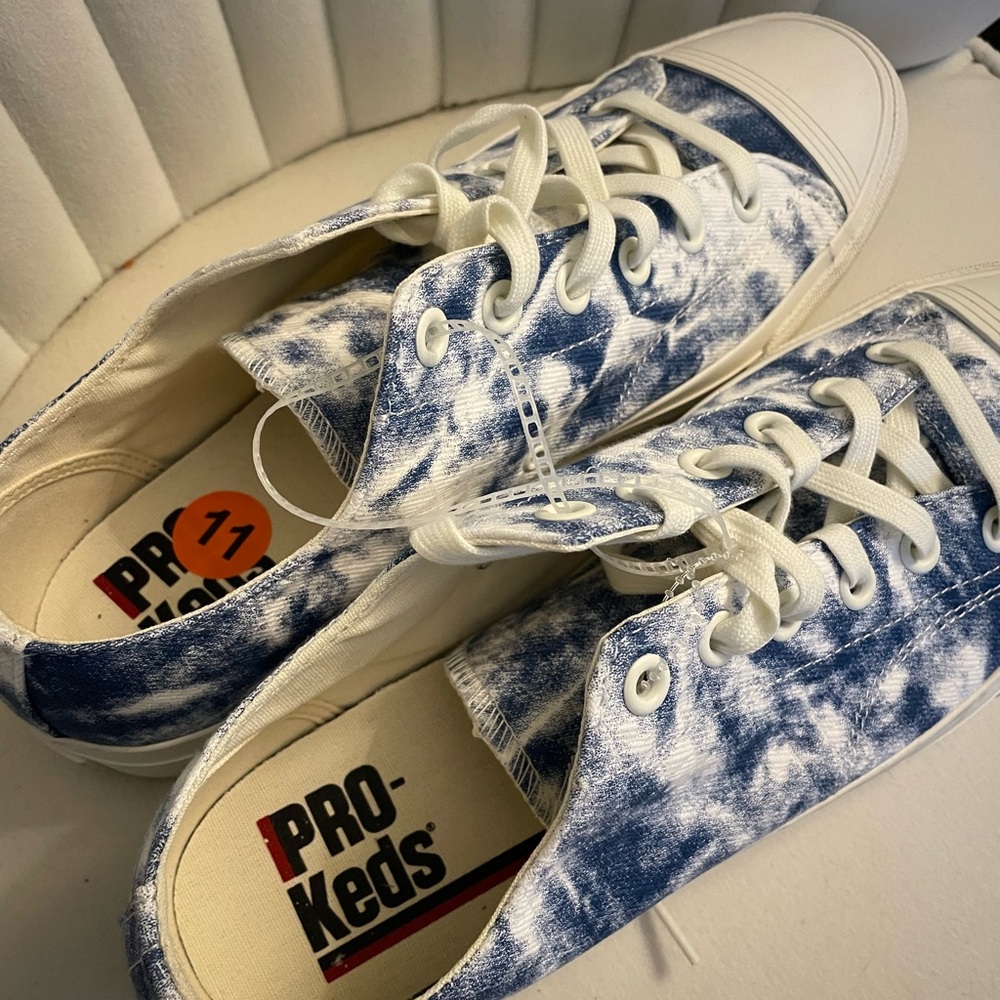 NWT Blue Tye-dye Keds Sneakers